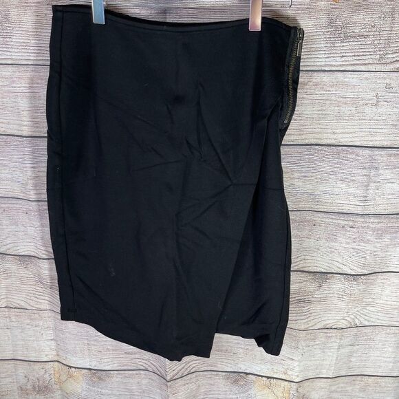 Cabi Black Asymmetrical Faux Wrap Skirt Sz 2 - Picture 2 of 9